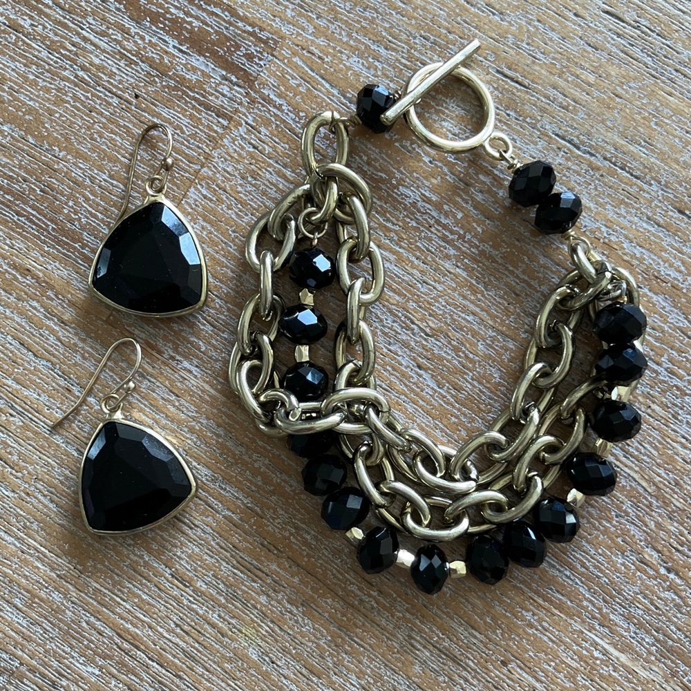 Gold-Tone Chain Bracelet and Black Stone Drop Earrings - Black
